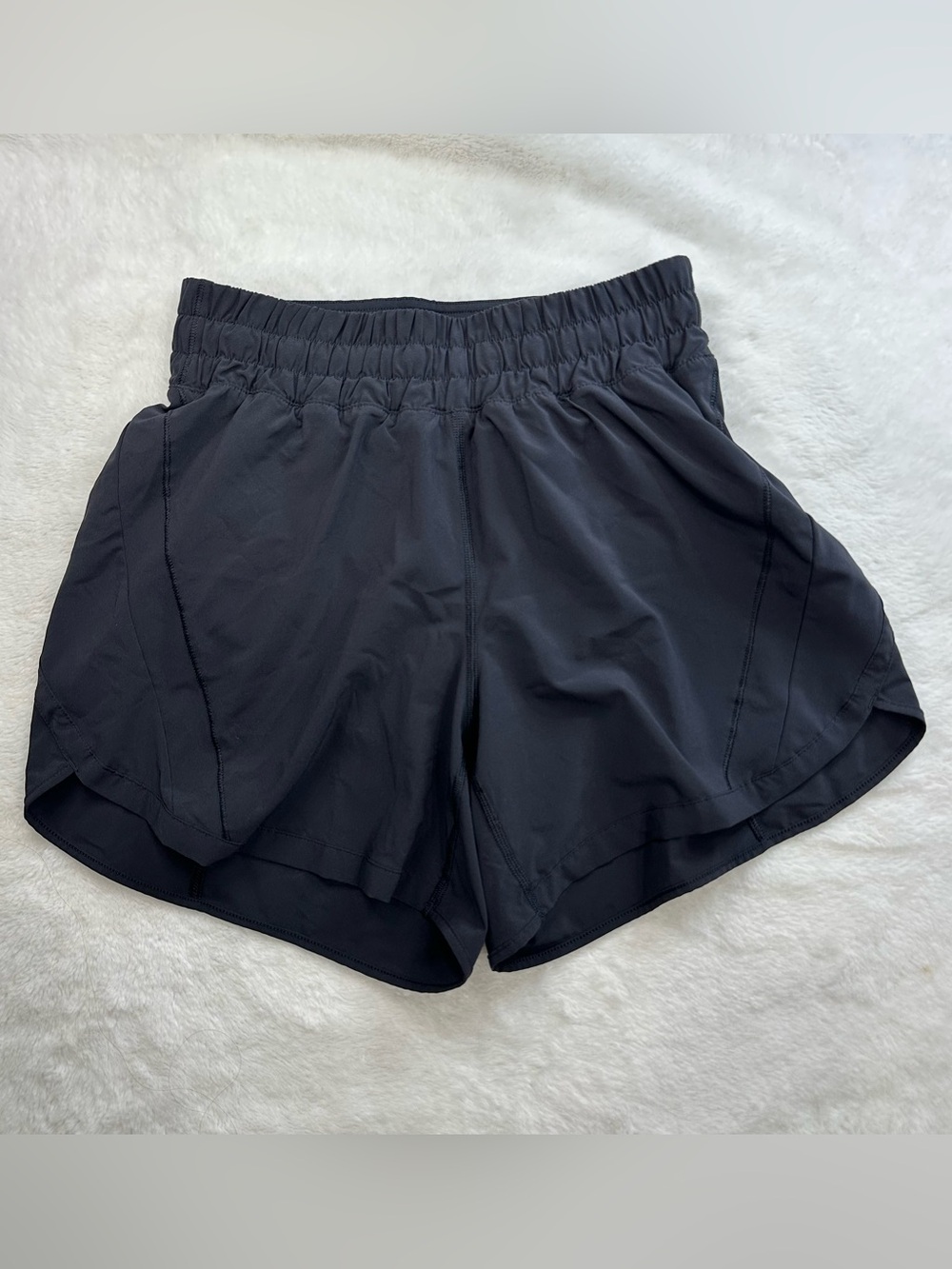 Lululemon Track That High-Rise Lined Short 5" - Black Size 6
